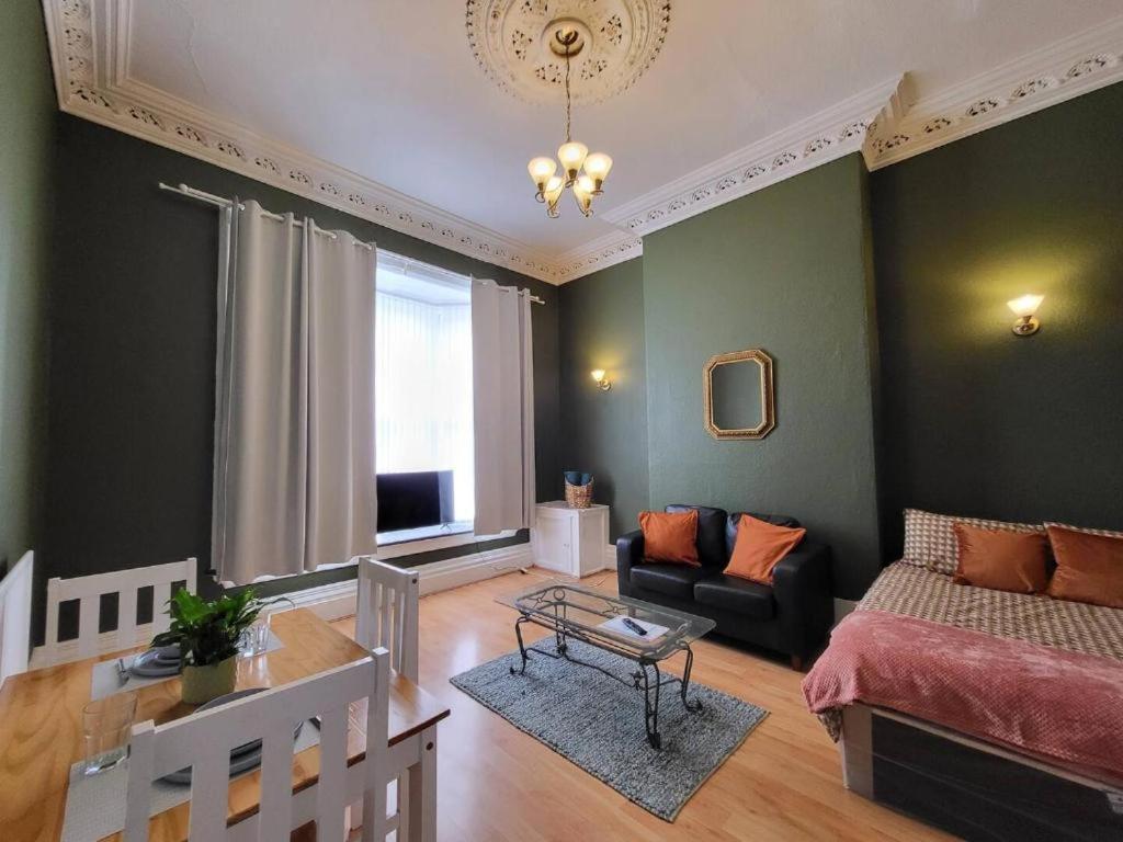 Digbeth City Centre Apartment Sleeps 12 Opposite Coach Station Birmingham Zewnętrze zdjęcie